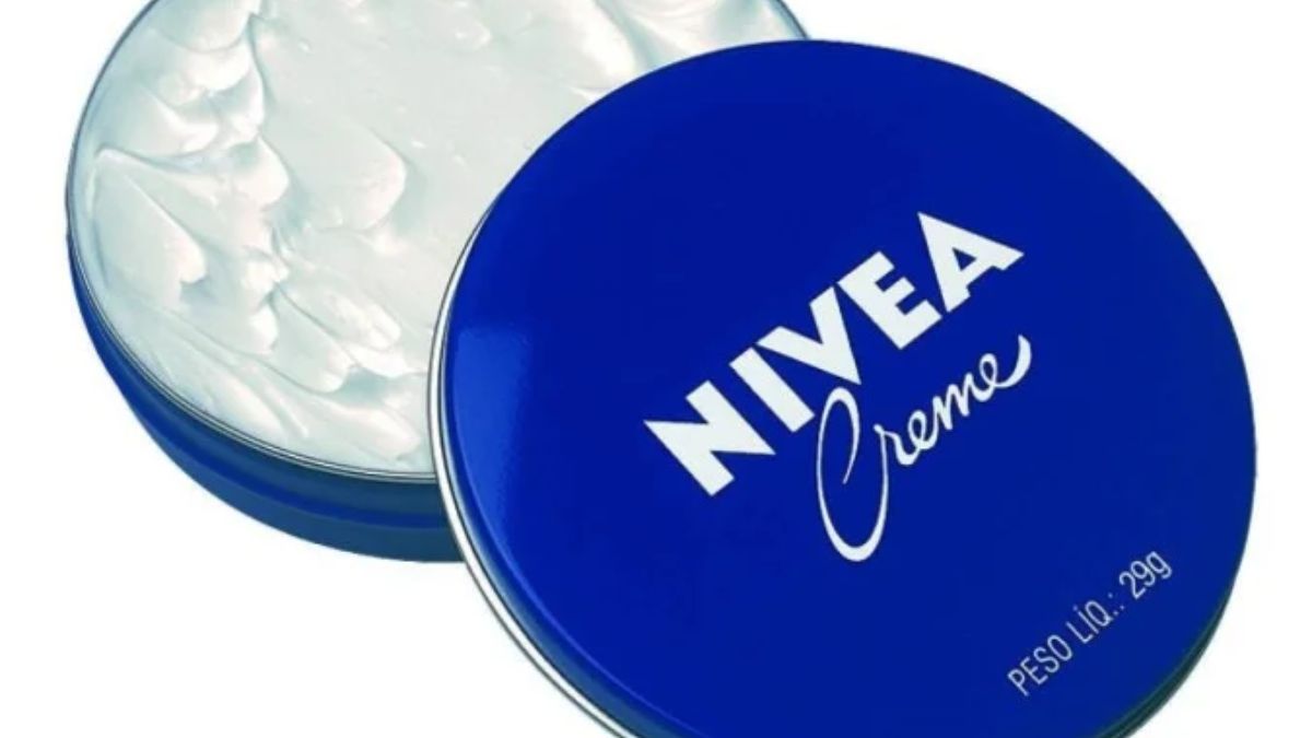 Efeito de luxo por R$ 20? Entenda por que a latinha azul da Nivea virou a favorita das especialistas
