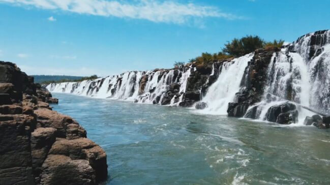 No Rio Grande do Sul, uma fenda geológica de 1.800 metros cria um espetáculo natural único no planeta