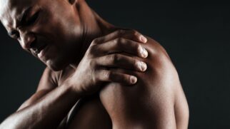 O incômodo pode aparecer ao irritar o músculo com atividade extenuante ou com movimentos repetitivos