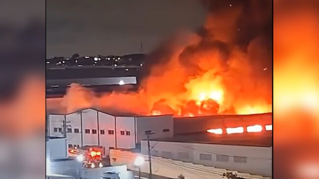 As causas do incêndio ainda não foram informadas