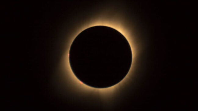 Duração incomum do eclipse está ligada a uma combinação de fatores astronômicos