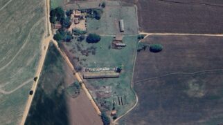 A propriedade possui 161,24 hectares e está situada na zona rural de Laranjal Paulista, no bairro Taquaranxin