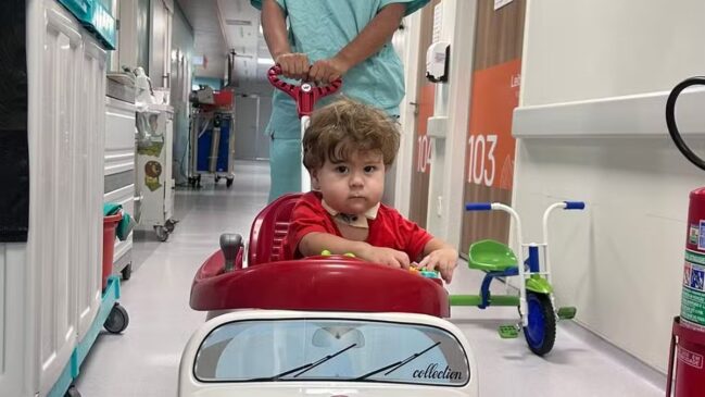 Bebê se recuperou das lesões, voltou a enxergar e teve alta após ingestão de soda caústica
