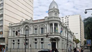 Cidade compartilha o título de Manchester brasileira, com a cidade paulista Sorocaba