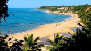 Praias isoladas são alguns dos maiores atrativos do local