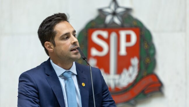 O deputado estadual Leo Siqueira garantiu ter recebido proposta do Banco Master