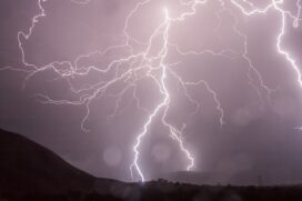 Tempestade elétrica faz SP registrar volume raro de raios em um dia