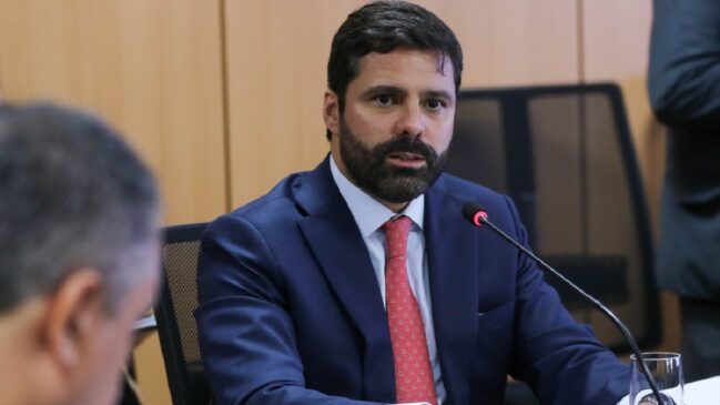 Secretário-executivo da pasta, Manoel Carlos de Almeida Neto foi o nomeado pelo presidente Luiz Inácio Lula da Silva (PT) para exercer o cargo interinamente