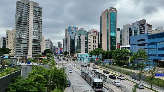 Prefeitura de São Paulo entregou nesta segunda-feira (19/) a segunda etapa das obras de requalificação da avenida Santo Amaro