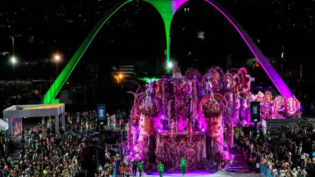 Ao todo, a promoção vai sortear até 12 pares de ingressos para o Desfile das Escolas de Samba Campeãs