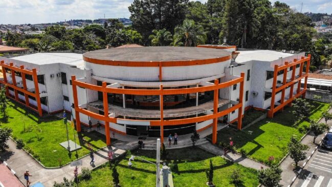 Por decisão judicial, os investigados foram afastados de suas funções públicas