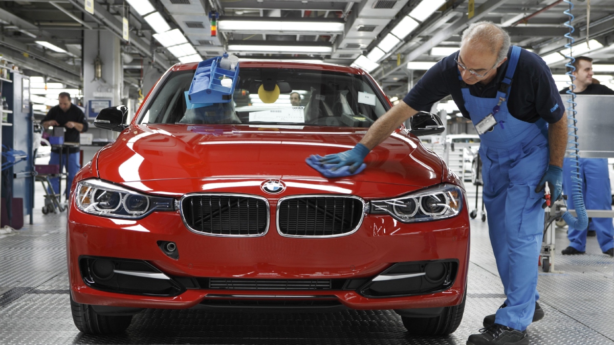 Em 50 anos, o modelo definiu fábricas, tecnologias e a produção global da BMW