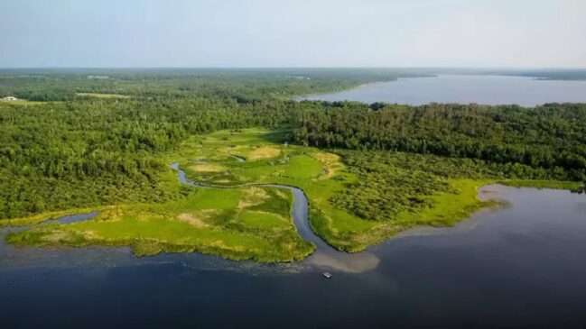 Localizado a grandes profundidades, ainda pouco exploradas, o sistema supera em volume o Aquífero Guarani