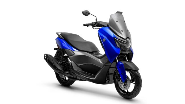 A scooter NMAX é equipada com motor de 160 cilindradas com 15,1 cavalos de potência e 1,4 kgfm de torque, associado à transmissão automática tipo CVT