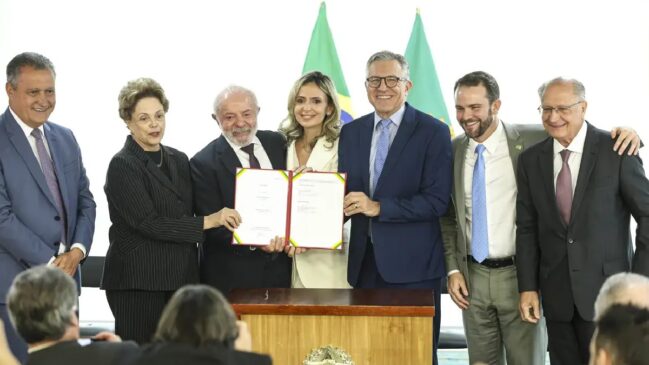Durante a cerimônia, o governo anunciou ainda investimentos para modernização de outras unidades