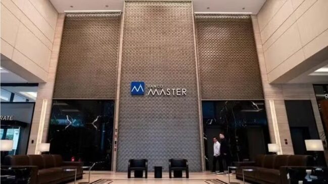 Parlamentares se juntam para criar CPI do Banco Master