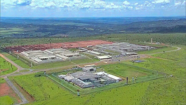 Entenda como funciona a Papuda, por que ela entrou no noticiário e o que é a Papudinha, onde Bolsonaro deve cumprir pena.