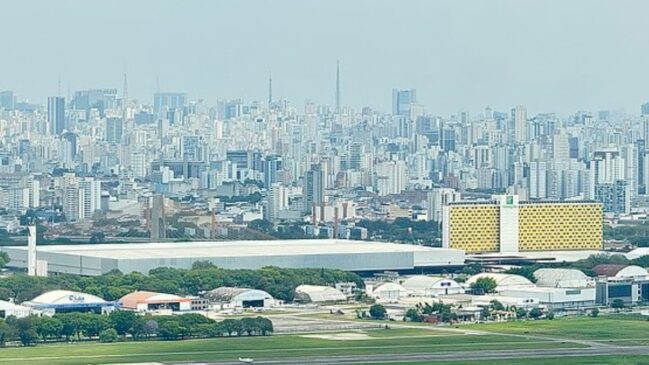 O Campo de Marte costuma ser citado como ponto-chave na aviação da capital