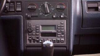 Transmissor FM com Bluetooth é a alternativa mais prática para levar música, gps e chamadas ao rádio antigo