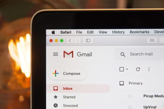 O Google Gmail se consolidou como o principal serviço de e-mail, especialmente com o público casual