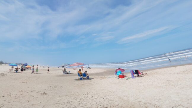 Praia de Arroio do Sal, no Rio Grande do Sul