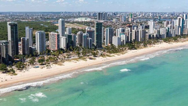 Filme dirigido por Kleber Mendonça Filho aumentou a visibilidade de Recife; conheça cinco destinos imperdíveis na capital pernambucana