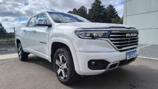 Na linha 2025, a Rampage ganhou mais poder com a chegada do novo motor 2.2 Turbodiesel, que equipa a versão avaliada Laramie