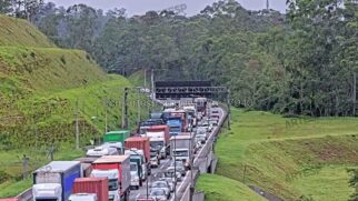 Recomendação é que os condutores verifiquem as condições do tráfego antes de sair de casa