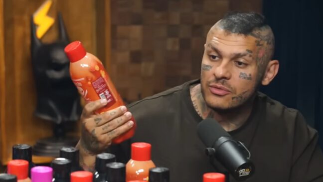 O influenciador Toguro apresenta uma das bebidas 'sabor energético'