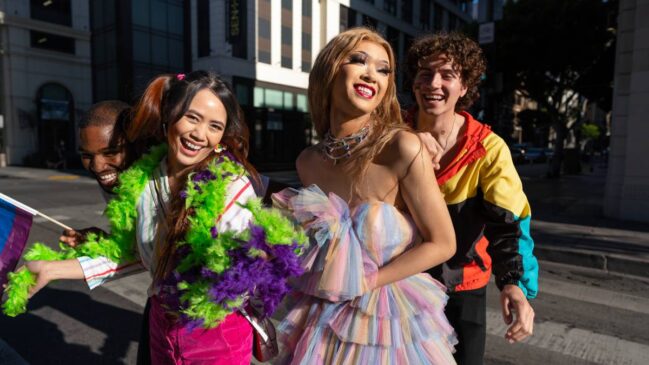 De renda a metalizados, veja inspirações de looks para o Carnaval 2026 com foco em conforto e impacto visual