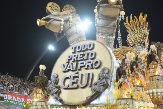 Mocidade Alegre é apontada como uma das favoritas ao título do Carnaval de 2026; agremiação homenageou a atriz Léa Garcia