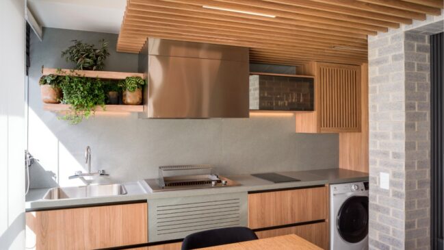 Arquiteta apresenta soluções em apartamento pequeno em Pinheiros
