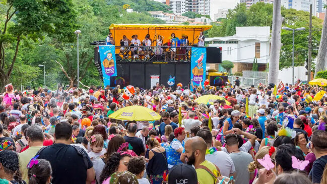 Criado para atender pais, crianças e pets, o bloco apresenta neste ano uma estrutura voltada à inclusão de crianças neurodivergentes e ao conforto das famílias