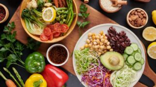 Alimentação equilibrada é essencial para potencializar o ganho de massa muscular.