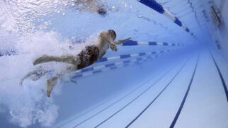 Estudos científicos apontam como a intoxicação em piscinas acontecem