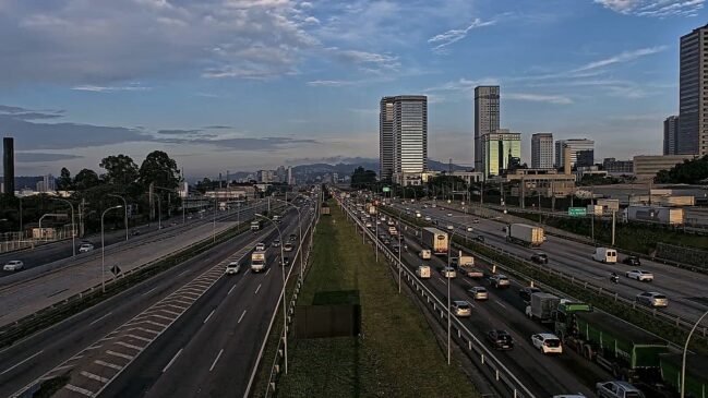 Fluxo é mais crítico na chegada pelo litoral e por Guarulhos