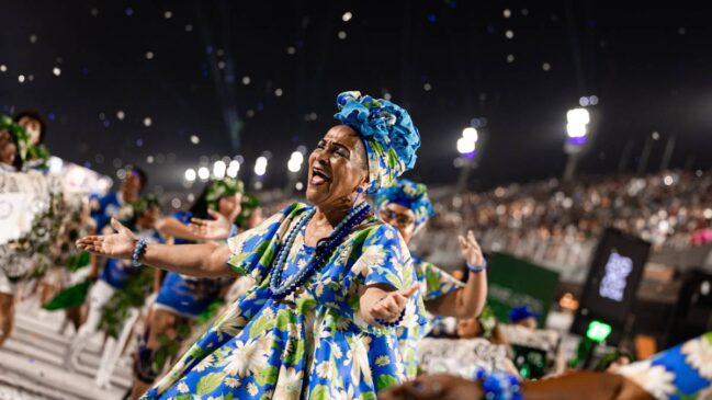 Escolas de samba do Rio devem desfilar com pouca chuva e muito calor