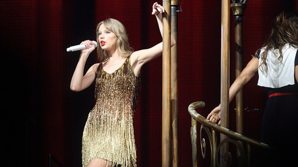 Os pesquisadores escolheram, dentre o leque de canções populares músicas como Shake It Off, da cantora Taylor Swift (Foto: Eva Rinaldi/Wikimedia Commons)