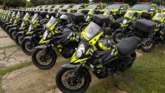 A escolha do modelo reforça o posicionamento da V-Strom como uma motocicleta reconhecida pela robustez