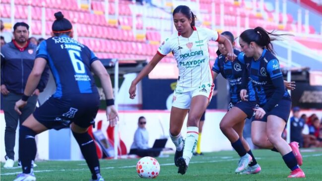 Necaxa e Querétaro se enfrentavam em Aguascalientes, mas tiros interromperam o jogo