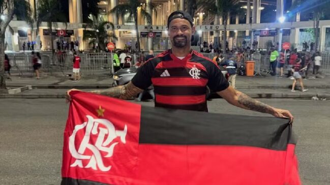 Bruno defendeu o Flamengo entre 2006 e 2010, período em que chamou a atenção do futebol nacional pela conquista de títulos pelo rubro-negro