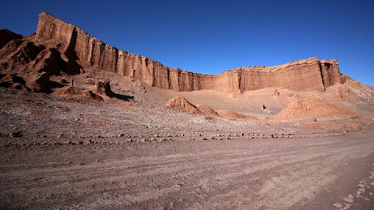 O Atacama é conhecido como o deserto não polar mais seco do mundo e por isso é usado como "laboratório natural" em estudos que simulam condições de Marte (Foto: Marcus Dall Col / Wikimedia Commons)