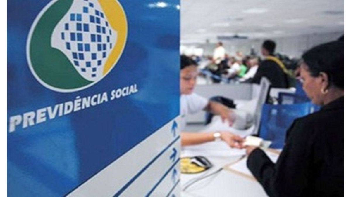Servidores do INSS analisam documentos de forma remota através do sistema unificado (Foto: Reprodução)