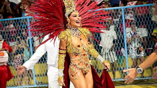 Retorno aconteceu na terça-feira (17/2), em um ano simbólico para a escola de Niterói, campeã do Carnaval 2026
