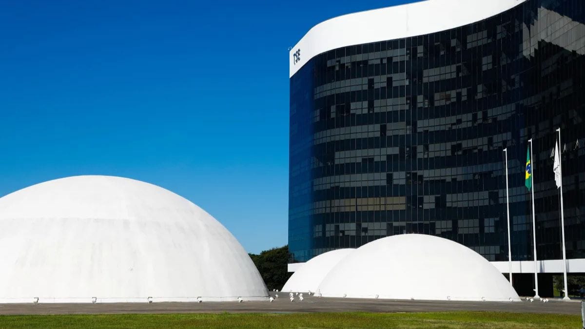 O Tribunal Superior Eleitoral (TSE) suspendeu a divulgação da pesquisa AtlasIntel, focada na disputa para o cargo de presidente da República nas Eleições de 2026/Divulgação/TSE