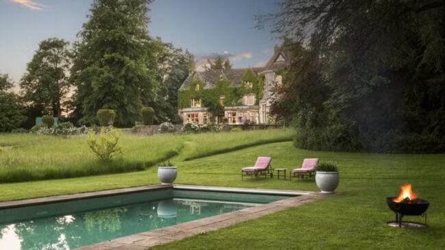 Imóvel fica na região de Cotswolds, na Inglaterra.