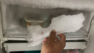 O freezer pode descongelar e recongelar sem dar pistas; veja o teste simples que ajuda a evitar desperdício e risco na volta
