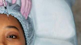 Cientistas conseguem "resetar" células adultas e regenerar tecidos em primatas. Com alta proximidade genética aos humanos, os resultados aproximam a ciência de testes clínicos futuros.