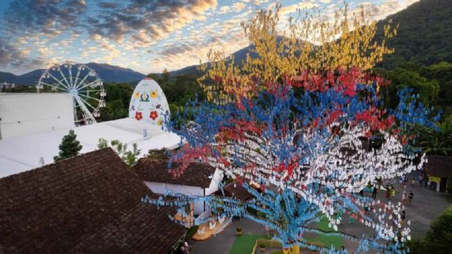 Além do valor do ingresso, quem pretende visitar a Osterfest precisa considerar despesas com hospedagem e transporte
