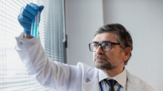 Uma pesquisa com ratos e leite fresco mudou para sempre o que sabemos sobre nutrição e rendeu um Prêmio Nobel de Medicina